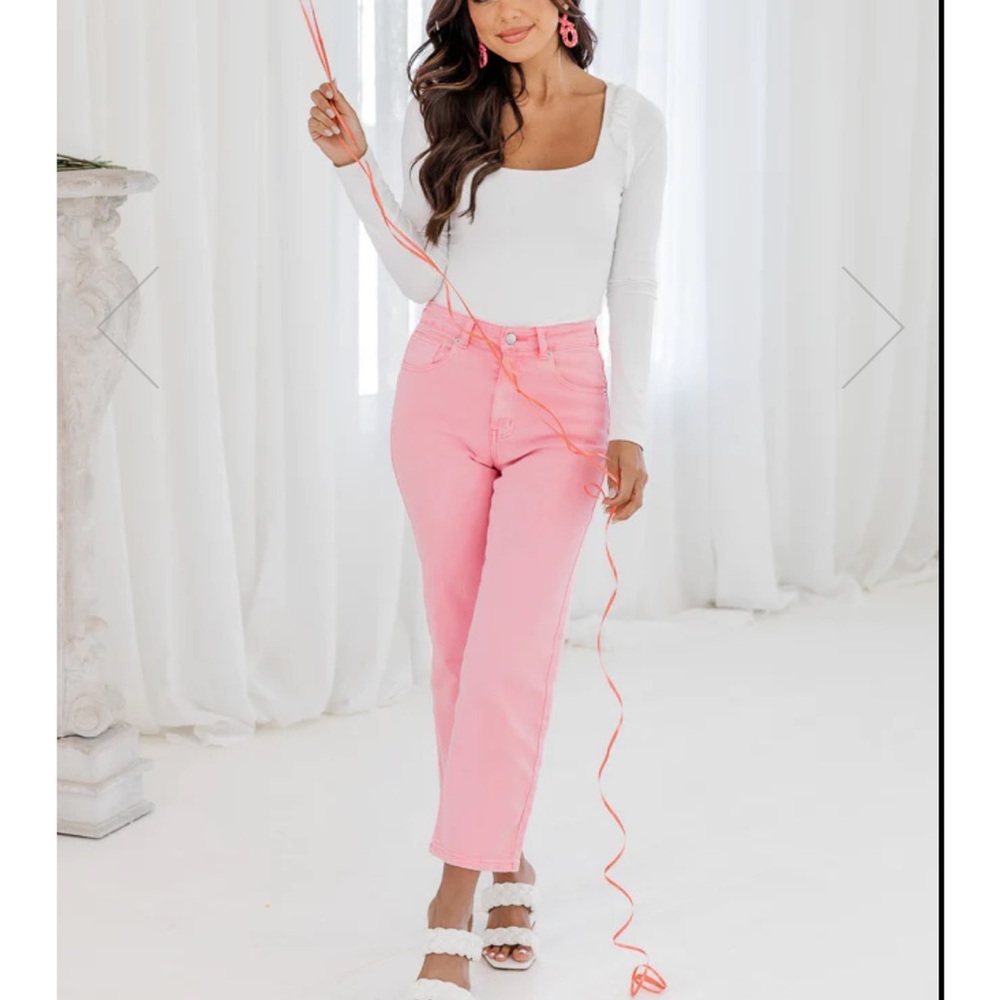 NWT PINK STRAIGHT LEG JEANS